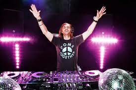 David-Guetta-pinchara-en-Monegros-Desert-Festival-Up.jpg