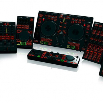 NAMM-2012-Behringer-CDM-DJ-mK.jpg