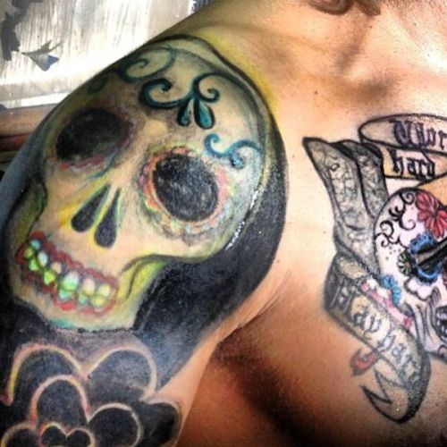 ?Sabes quien luce este tatuaje?