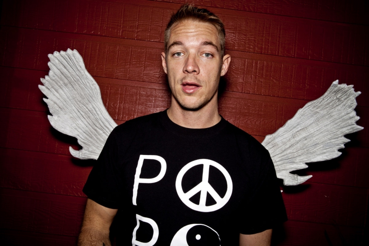 Diplo & Autoerotique suben la temperatura con "Waist Time"